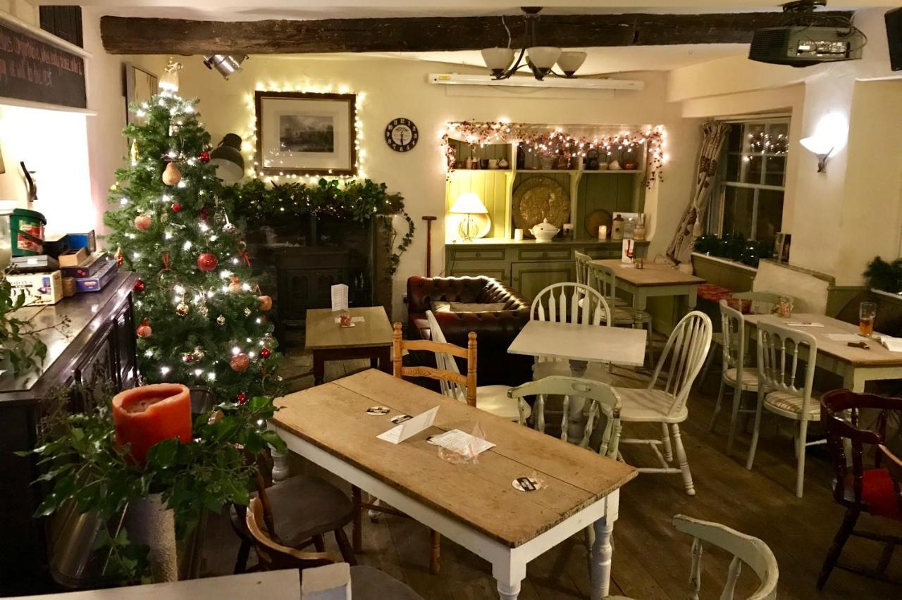 The Three Tuns Hotel Chepstow Exterior photo
